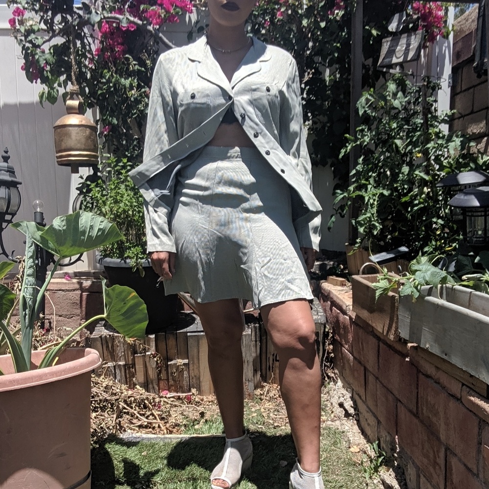 ∆ Modern Beetle skirt∆( only the skirt is avail)